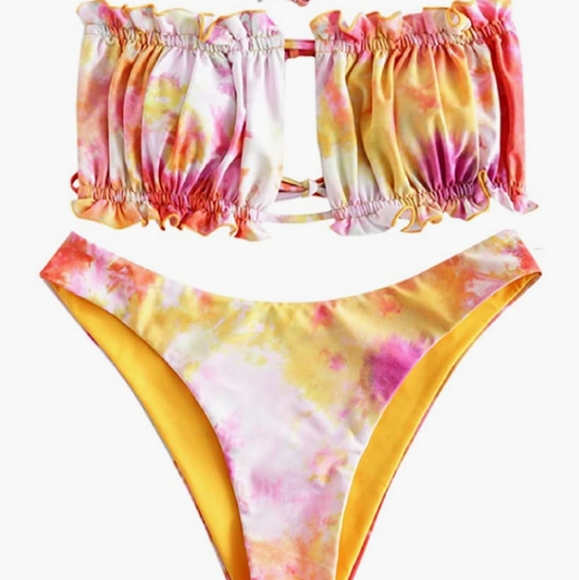 Bikini - Picture 2 of 3